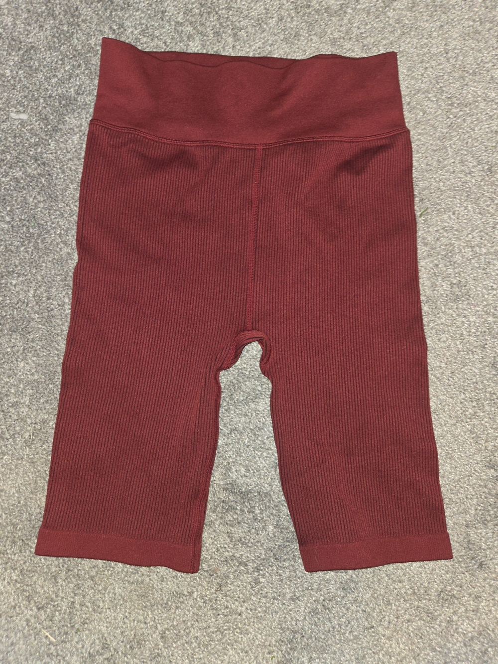 Ribbed High-Waist Bike Shorts in Burgundy